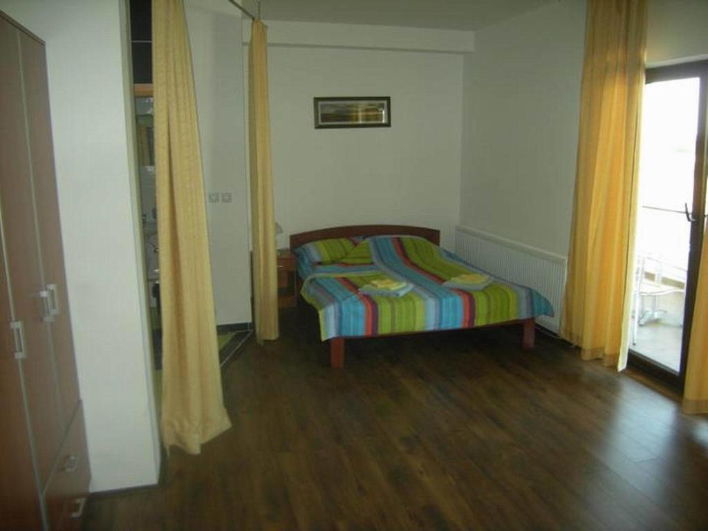 Bazeni Baikal Hotel Topola Kamer foto